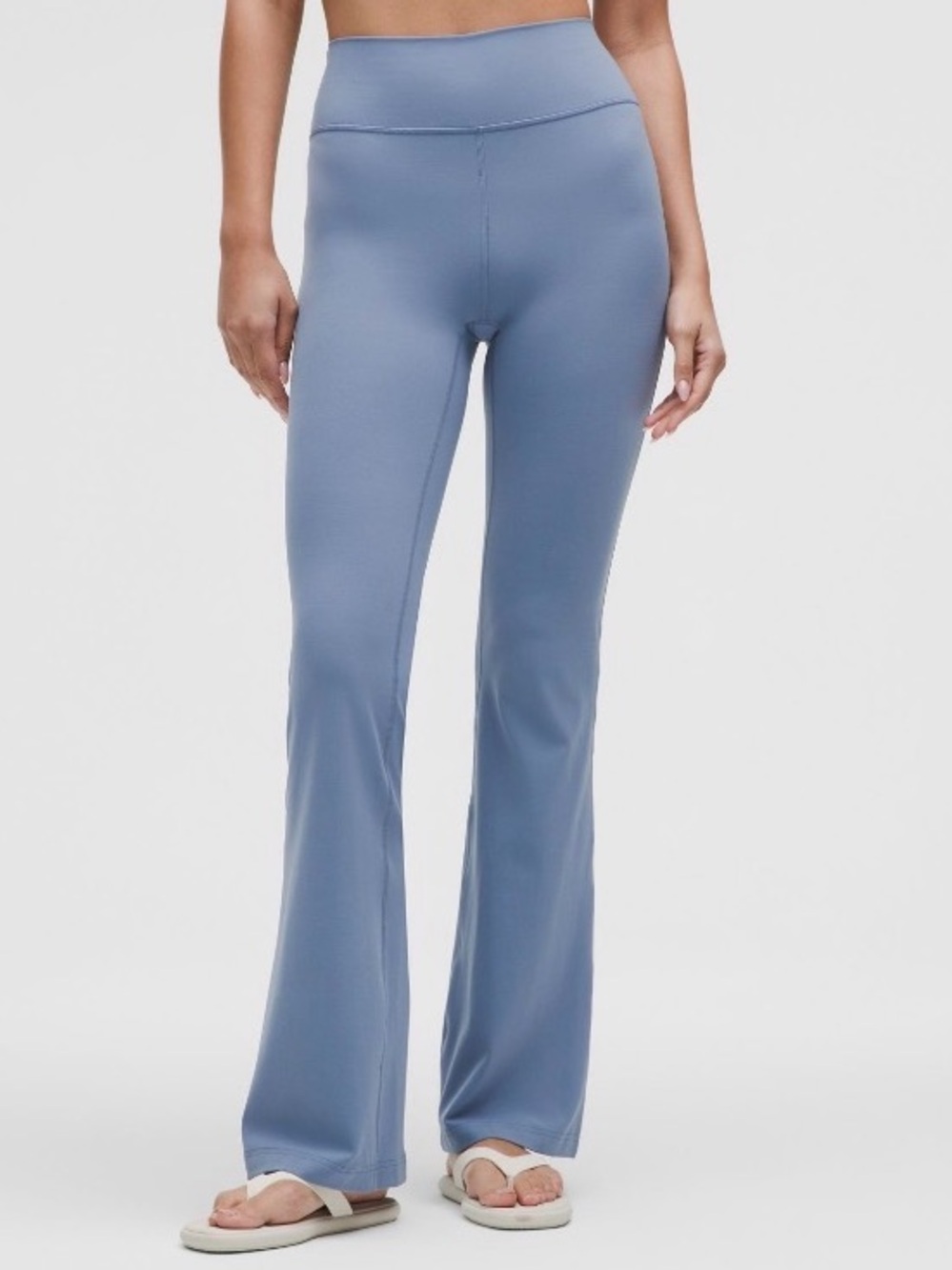 Lululemon Groove Nulu High-Rise Flared Pant in Washed Denim Size 4
